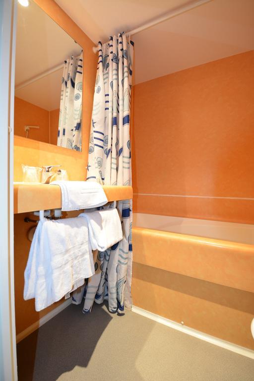 Lux Hotel *